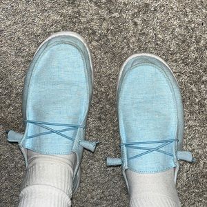 Hey dudes, size 10, color Wendy, linen breeze.